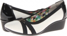 Ivory/Black Anne Klein Definitely 3 for Women (Size 8)