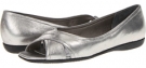 Soft Pewter Trotters Savannah for Women (Size 5)