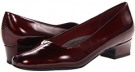 Ruby Red Pearlized Patent Leather Trotters Doris Pearl for Women (Size 5.5)