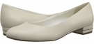 Bone Easy Street Golden for Women (Size 7)