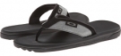 Black Oakley Beachcomber for Men (Size 7)