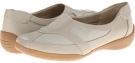 Mushroom/Oatmeal Linen Easy Street Chauffeur for Women (Size 7)