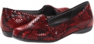 Red/Black Trotters Tosha for Women (Size 7)