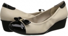 Ivory/Black Anne Klein Dannah for Women (Size 7)