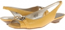 Yellow Crinkle SY Anne Klein Jannah for Women (Size 6)