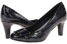 Navy Patent Croco Easy Street Fave for Women (Size 6)