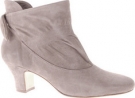 Linda 7 Women's 9
