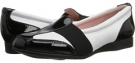 White/Black Nappa/Patent Leather Taryn Rose Taurus for Women (Size 9)