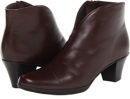 Brown Leather Munro American Robyn for Women (Size 4.5)