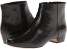 Black Leather Nine West Huggins for Women (Size 5)