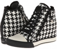 Black/White Houndstooth Woven Fabric DKNY Carmilla Double Zip for Women (Size 9.5)