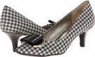 Houndstooth Fabric Anne Klein AKFairlee for Women (Size 5.5)